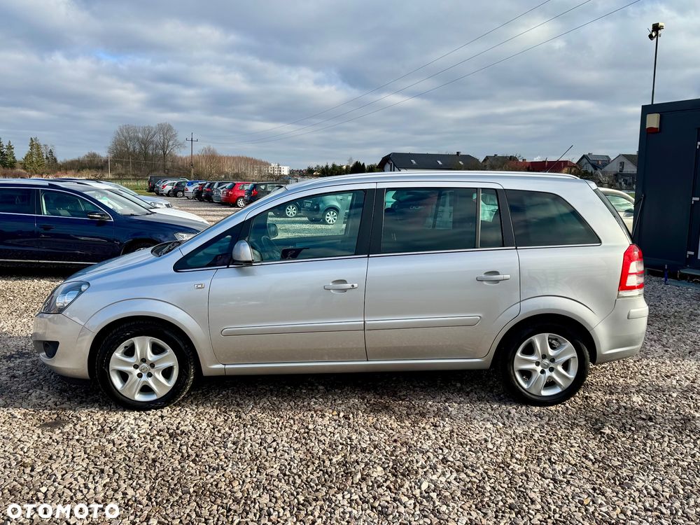 Opel Zafira - 23