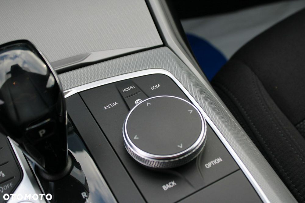 BMW Seria 3 - 25