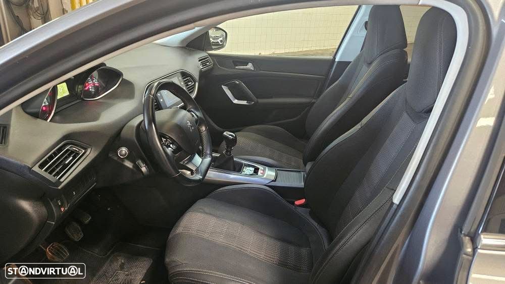 Peugeot 308 BlueHDi 130 Allure - 14