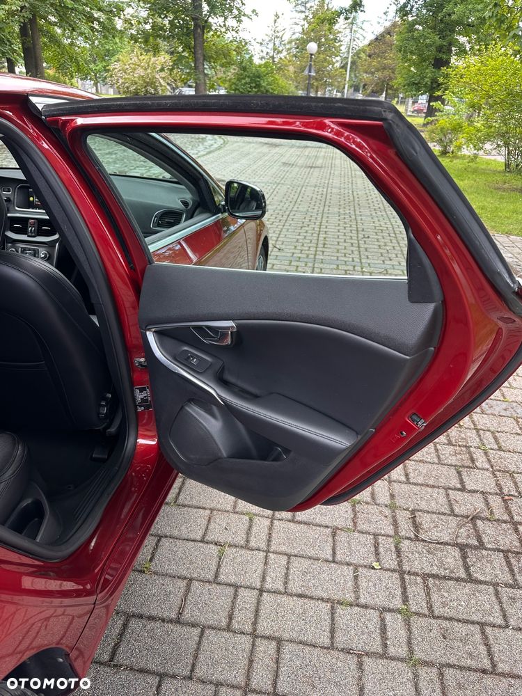 Volvo V40 D4 Inscription - 22