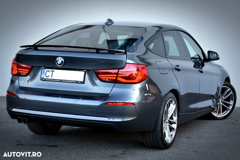 BMW Seria 3 320d Aut. Sport Line - 7