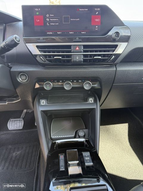 Citroën C4 X BlueHDi 130 Stop&Start EAT8 MAX - 33