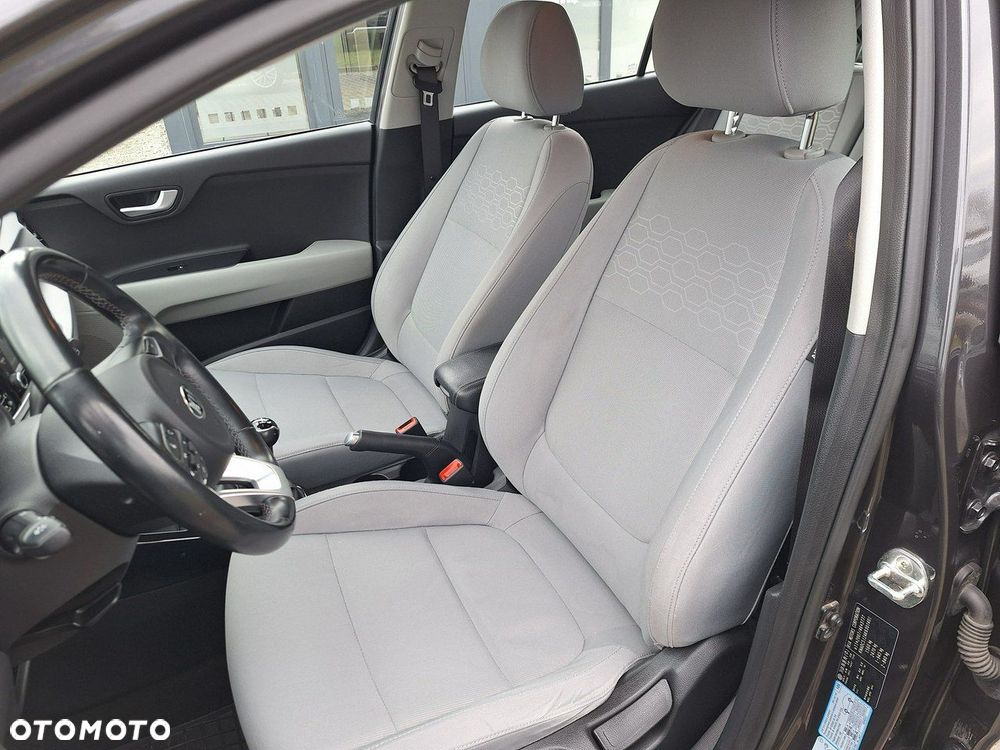 Kia Rio 1.2 L - 14