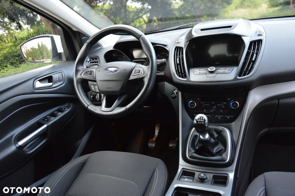 Ford Kuga 2.0 TDCi 2x4 Titanium - 23
