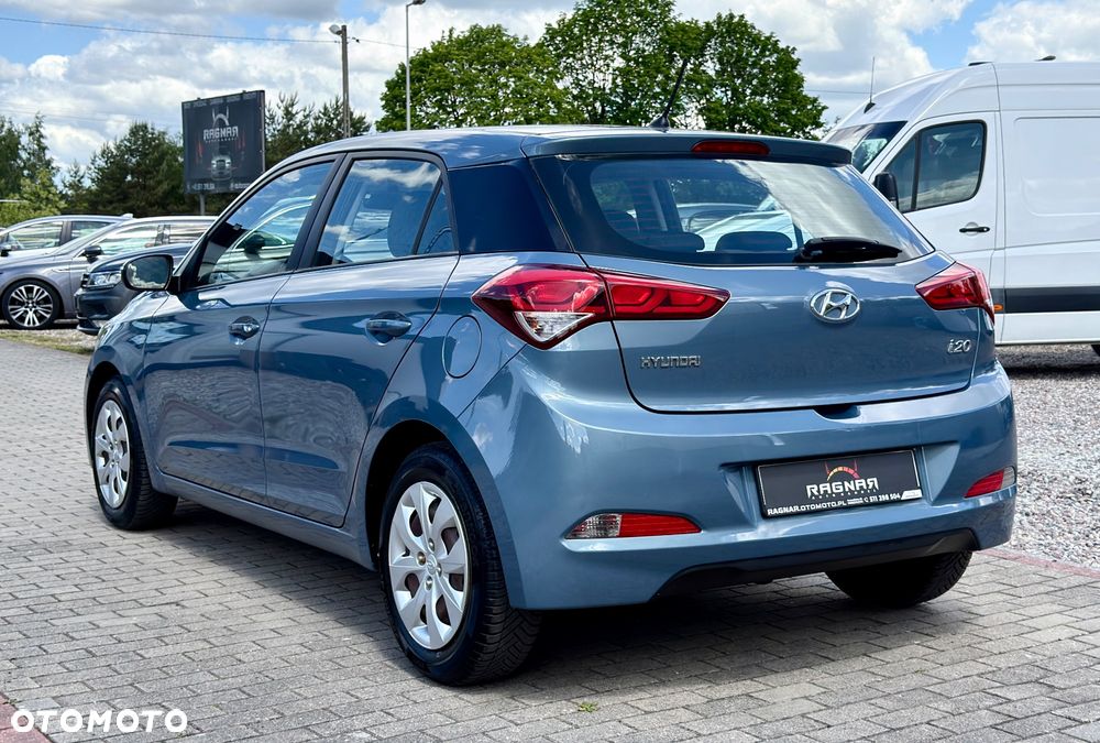 Hyundai i20 blue 1.2 Classic - 13