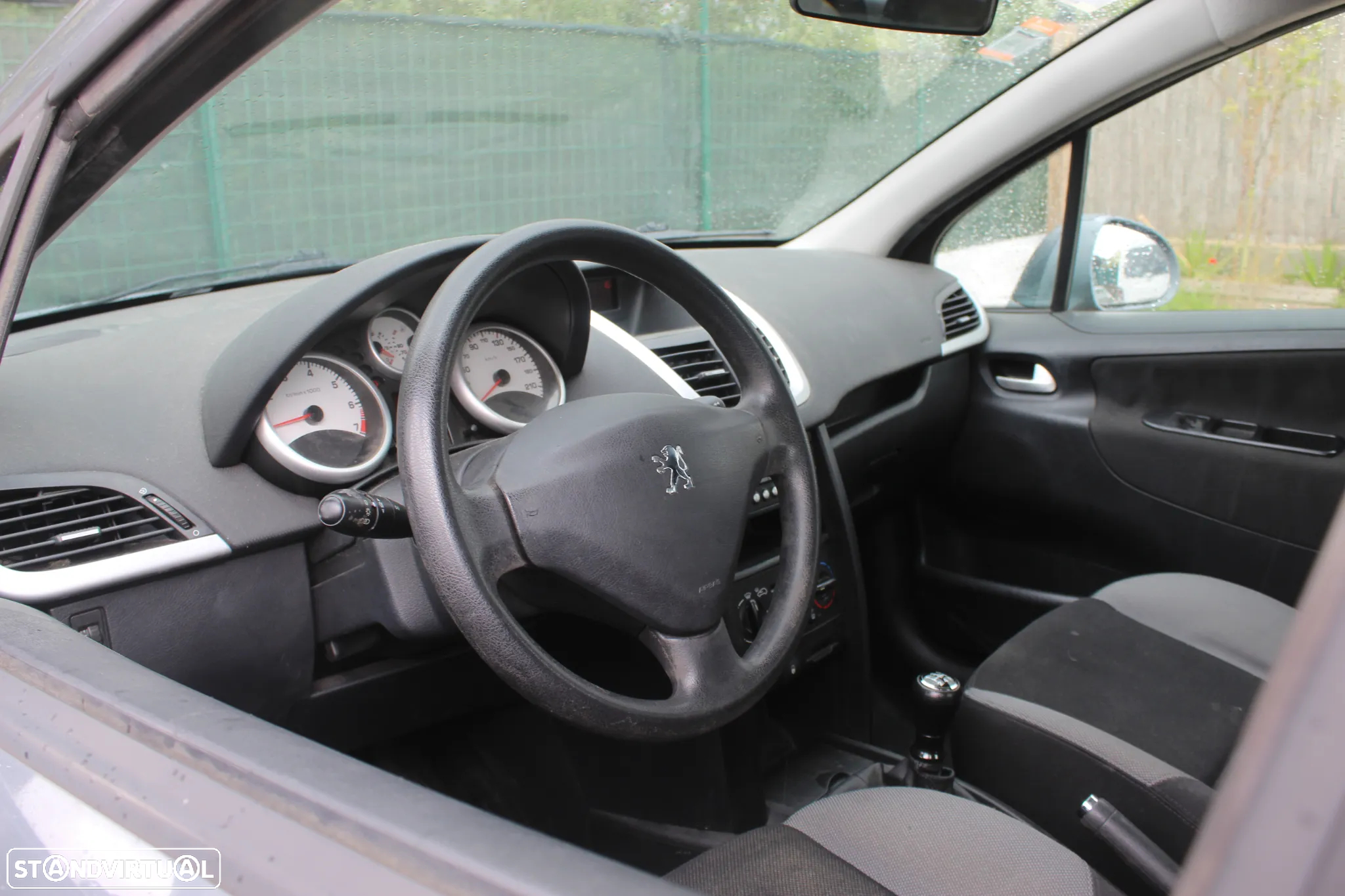 Peugeot 207 1.4 16V Trendy - 5