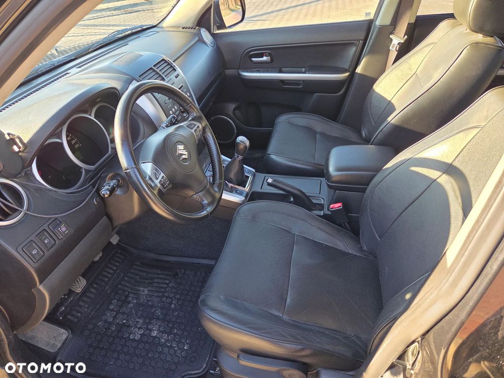 Suzuki Grand Vitara 2.4 De Luxe EU5 - 12