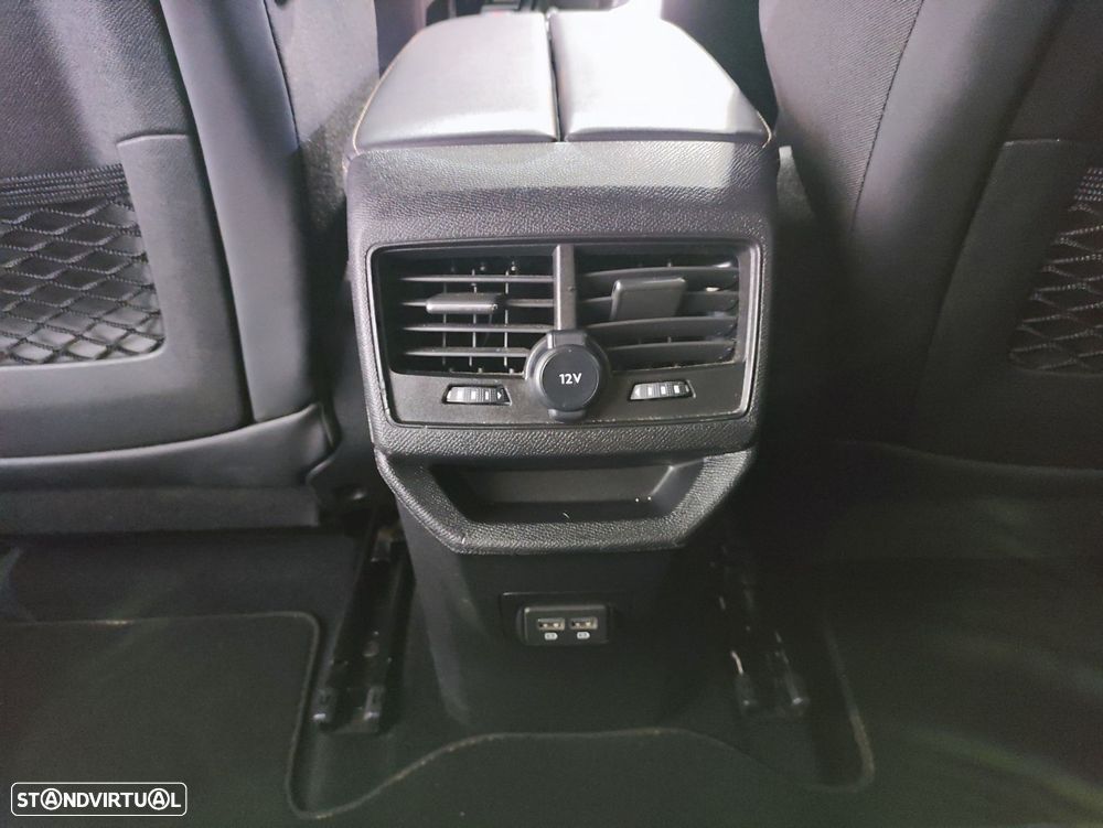 Peugeot 3008 1.6 Hybrid GT e-EAT8 - 33