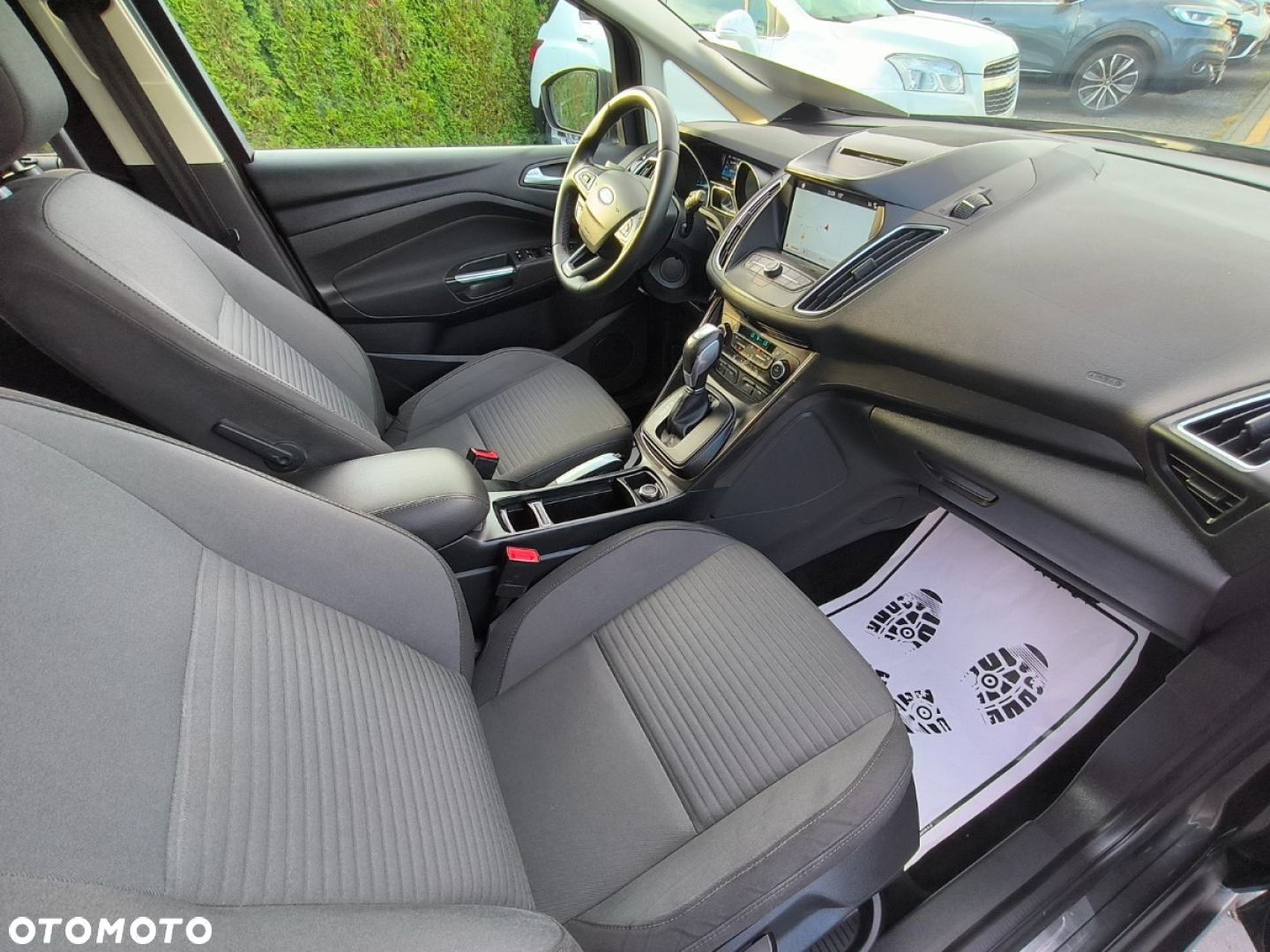 Ford Grand C-MAX - 9