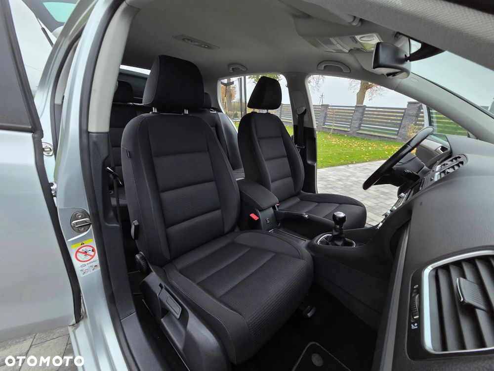Volkswagen Golf - 17