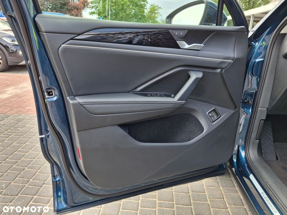 Volkswagen Tiguan 1.5 eHybrid PHEV 150kW Elegance DSG - 12