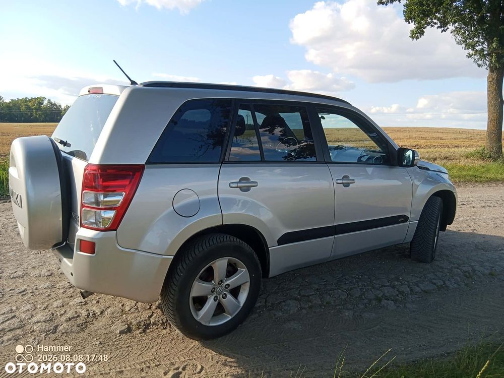 Suzuki Grand Vitara 2.0 - 13
