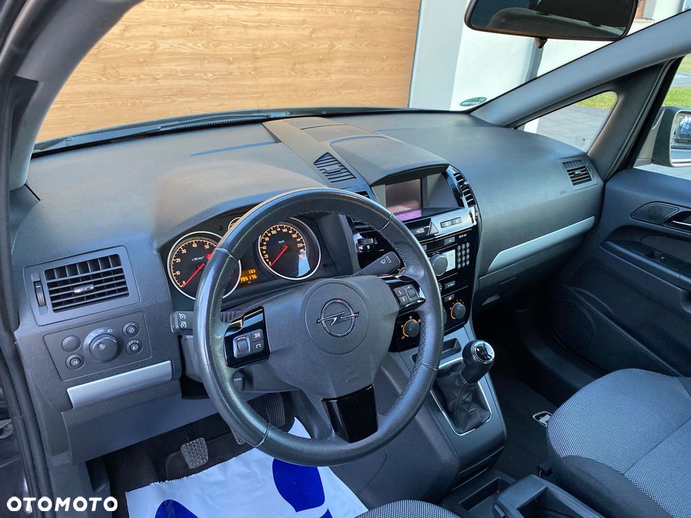 Opel Zafira 1.8 Design Edition - 23