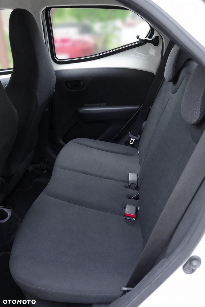 Toyota Aygo x - 11
