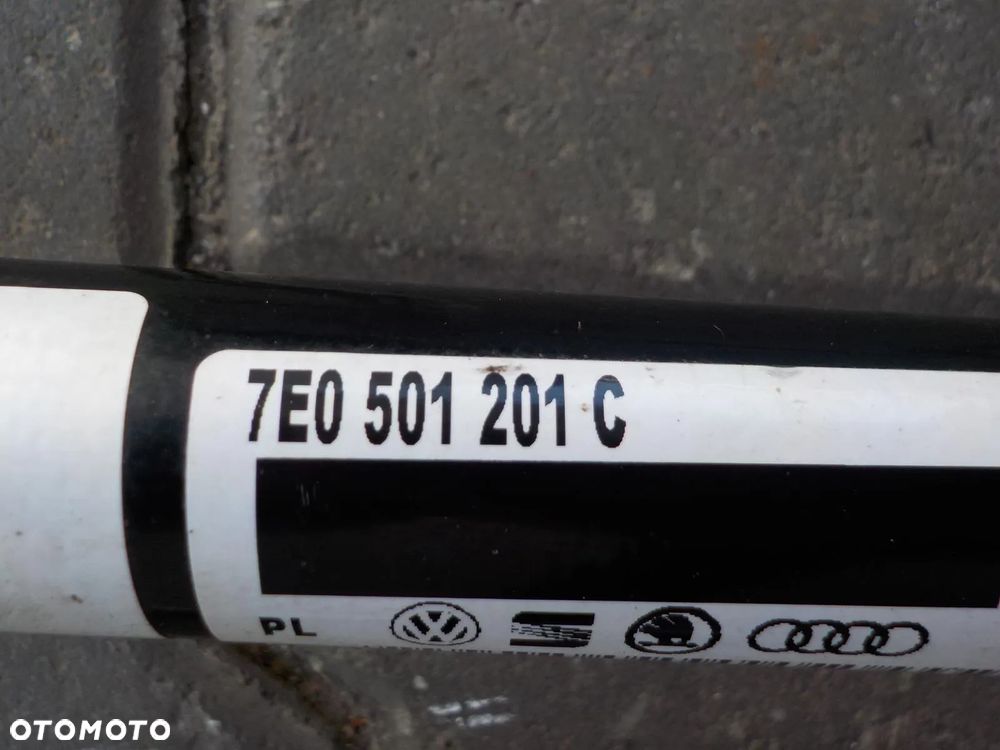 VW T6 4MOTION PÓŁOŚ PRAWA LEWA TYŁ 7E0501202A 7E0501201C - 4