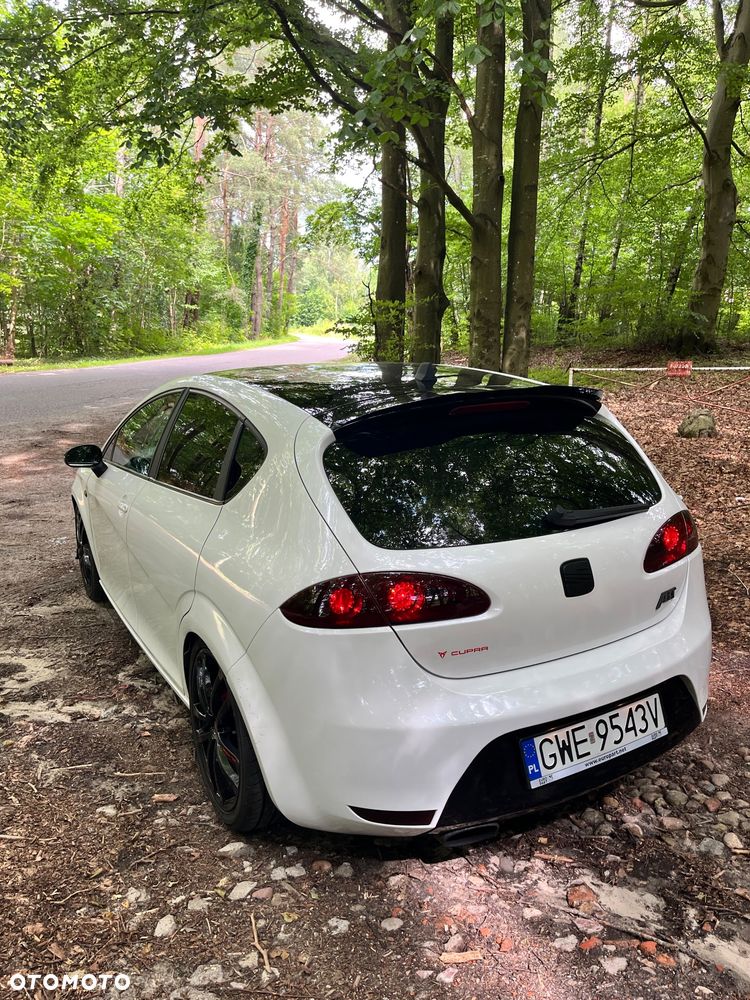 Seat Leon 2.0 T FSI Cupra R - 2