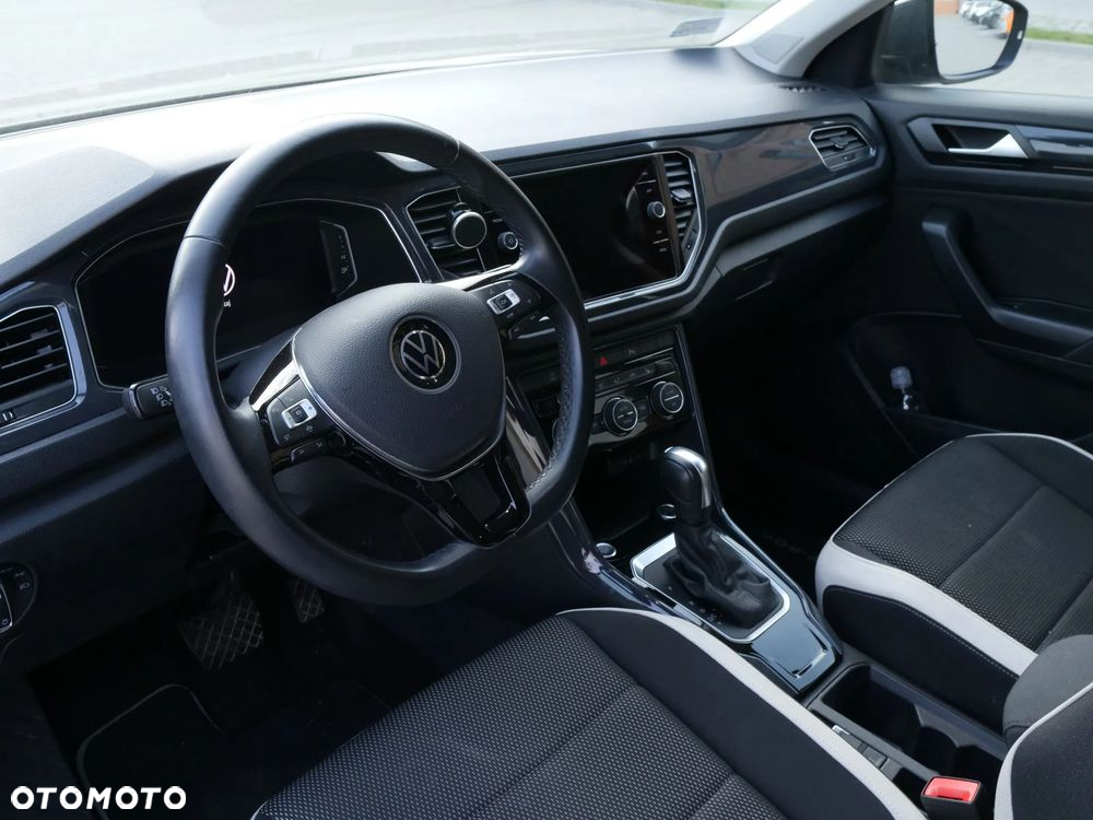 Volkswagen T-Roc - 10