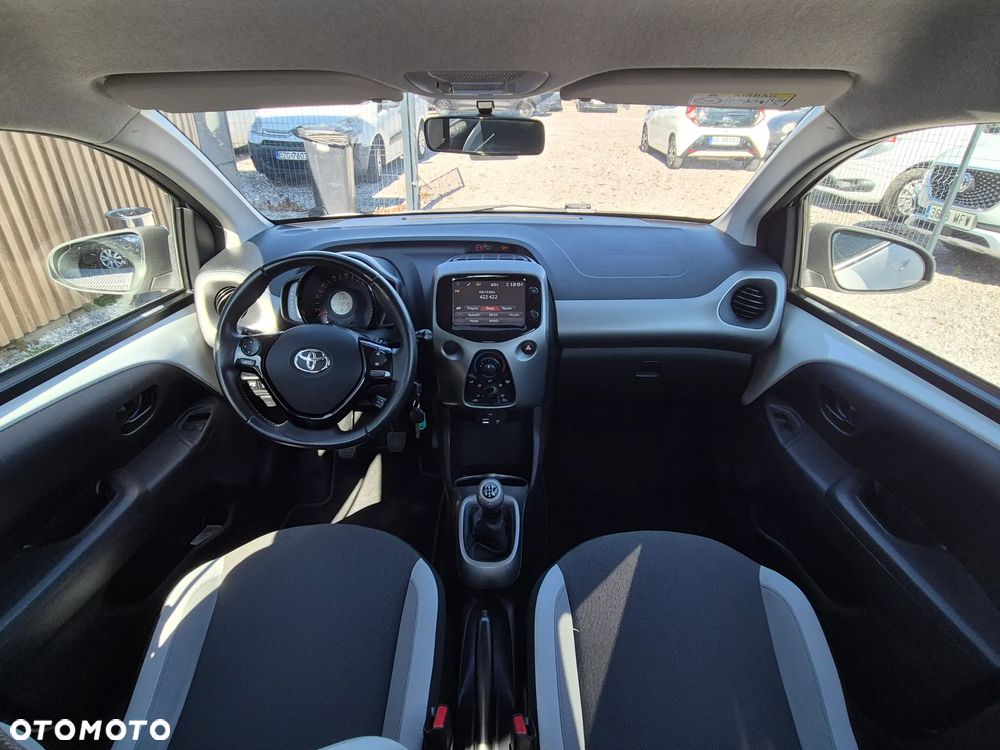 Toyota Aygo x-play Eco - 30