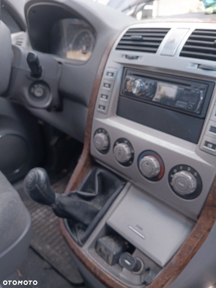 Kia Carnival 2.9 CRDi (klm) - 6