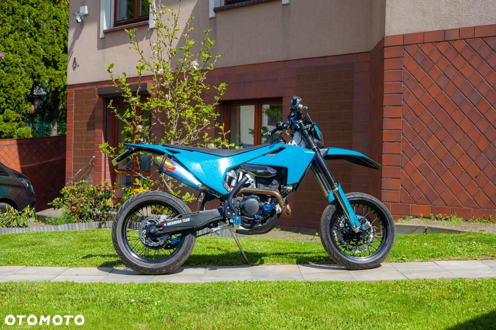 Husqvarna FE - 11