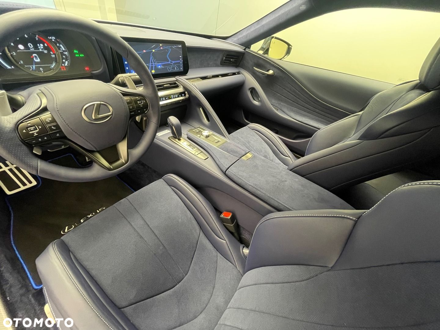 Lexus LC 500 Ultimate Edition - 9