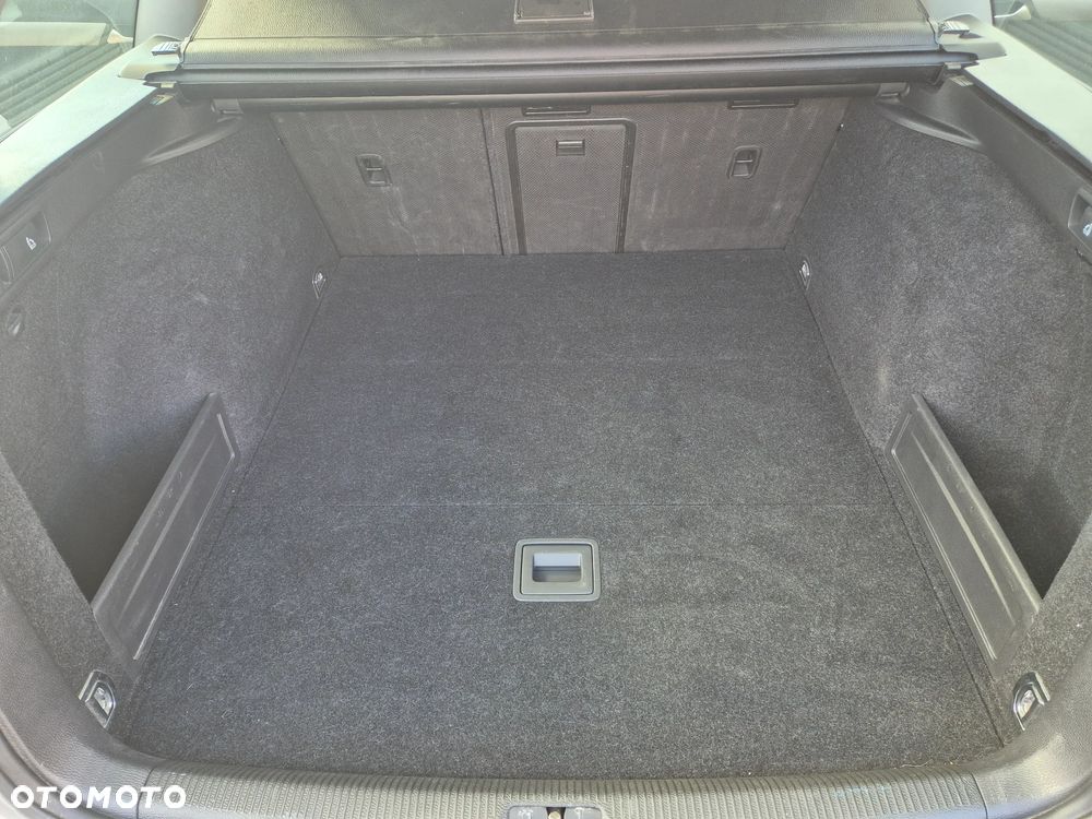 Volkswagen Passat Variant 2.0 TDI DSG BlueMotion Technology Highline - 39