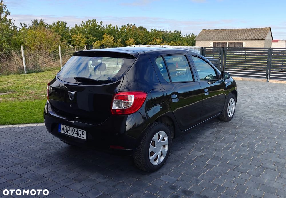 Dacia Sandero 1.2 16V Laureate EU6 - 4
