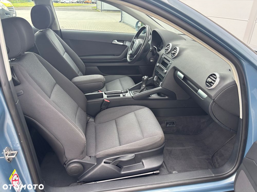 Audi A3 3-drzwiowe 1.2 TFSI Ambiente - 32