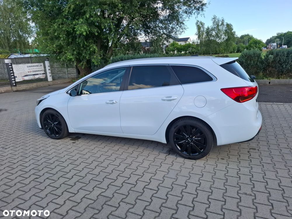Kia Ceed - 25