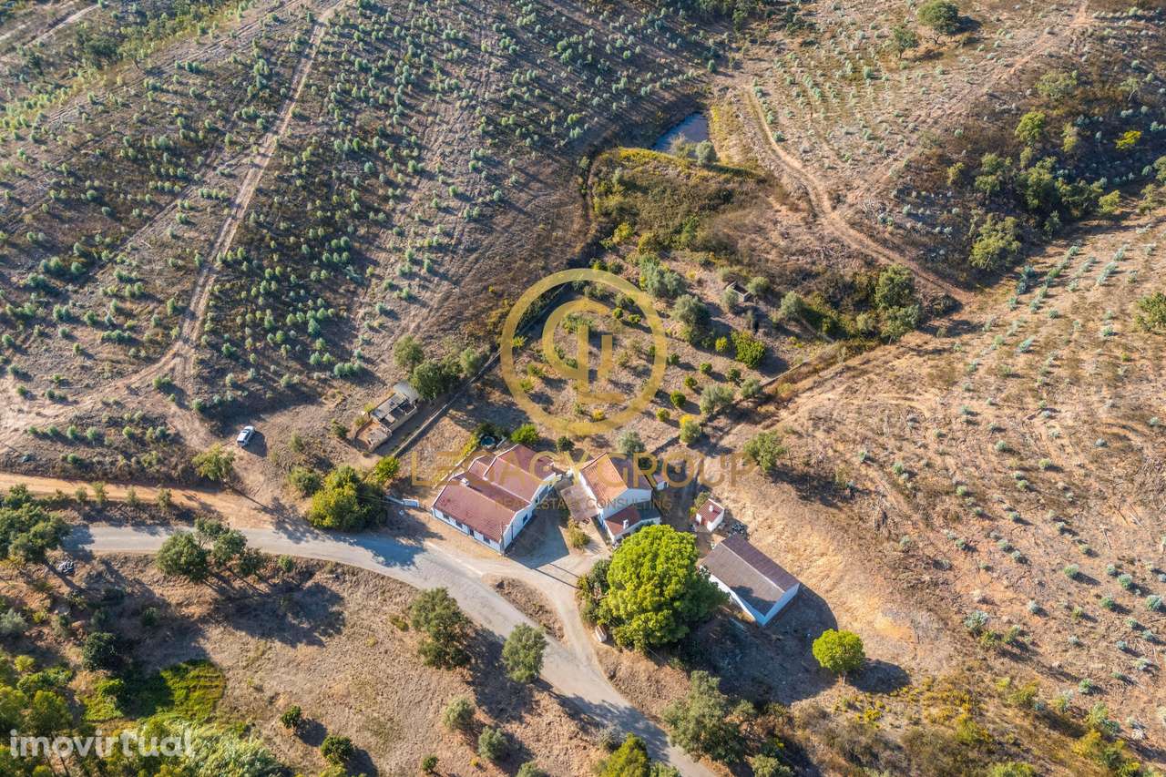 Casa de campo com terreno de 5000m2 em Odemira - Grande imagem: 5/60