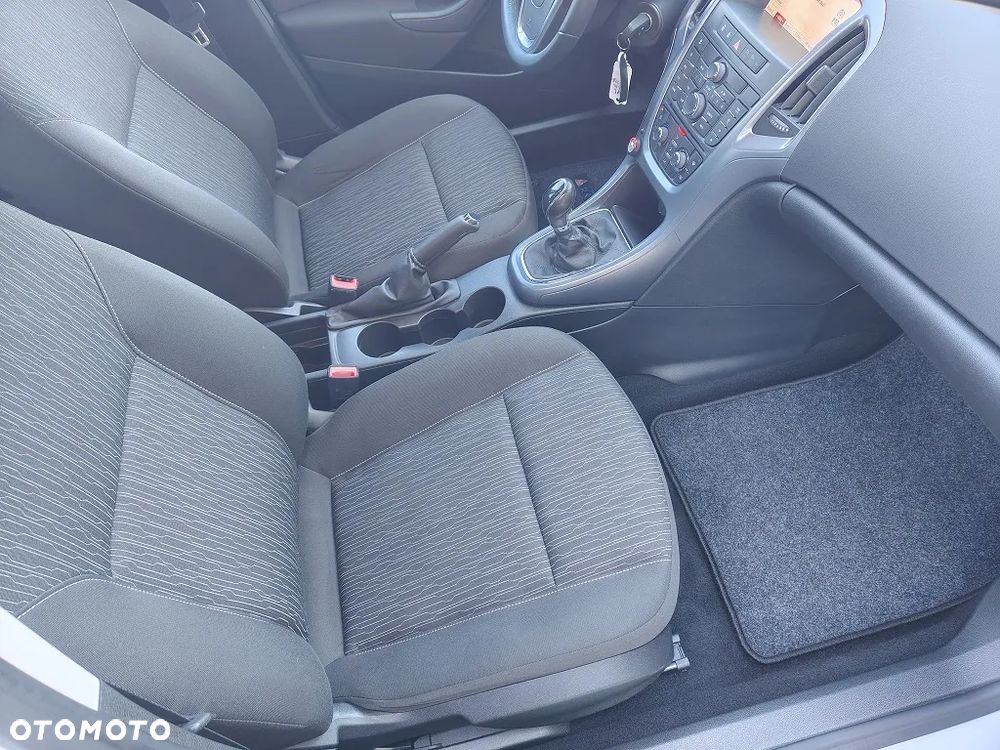 Opel Astra 1.6 Active - 11