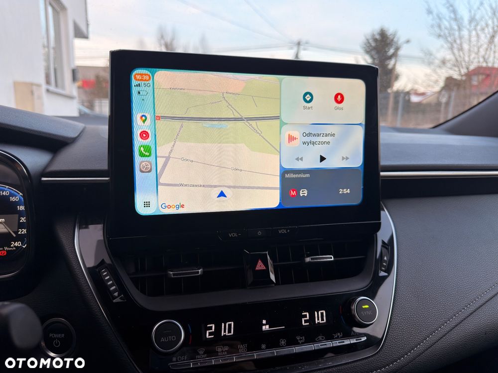 Toyota Corolla 1.8 Hybrid Executive - 31