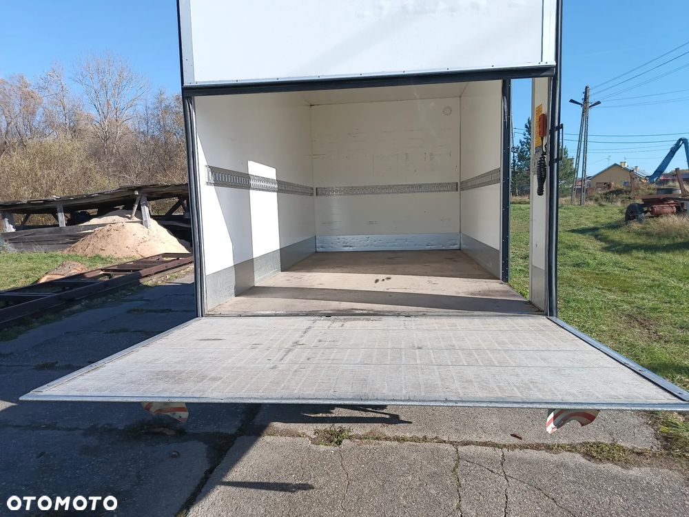 Iveco Daily KONTENER+ WINDA ZEPRO (750kg) 2.3 diesel 156 kM AUTOMAT 2017 WEBASTO, KAMERA, NAVI, GOTOWY DO PRACY! - 26