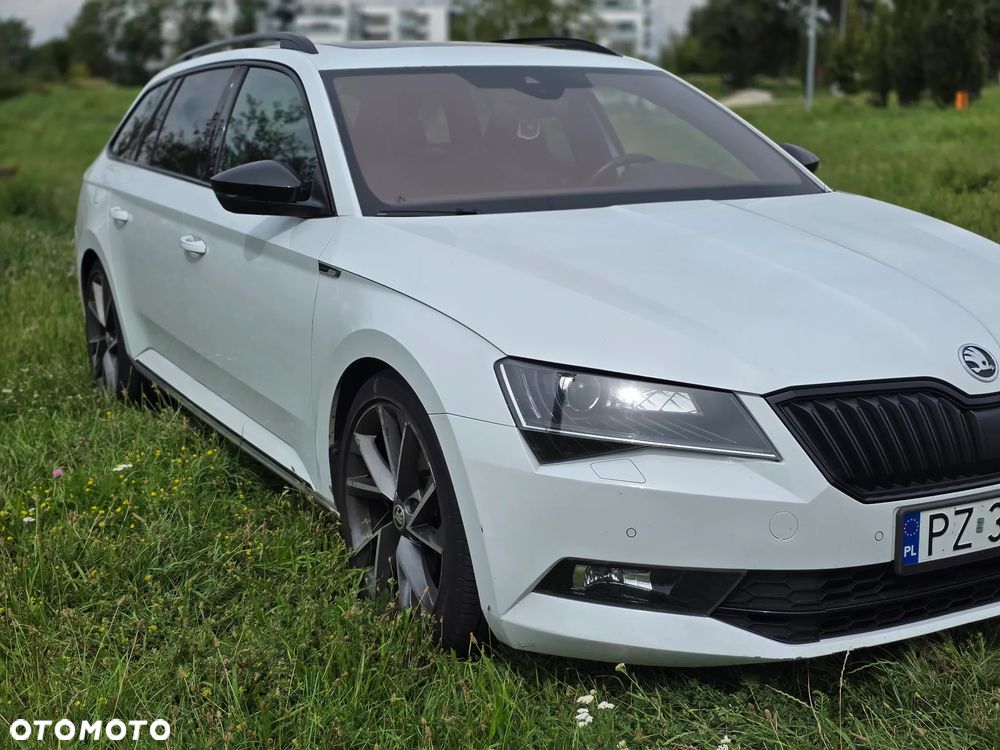 Skoda Superb 2.0 TDI Sportline DSG - 24
