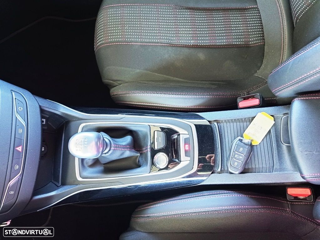 Peugeot 308 1.2 PureTech GT Line - 33