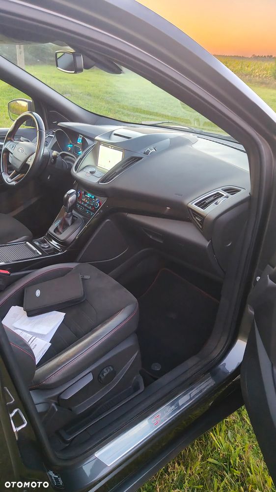 Ford Kuga - 23