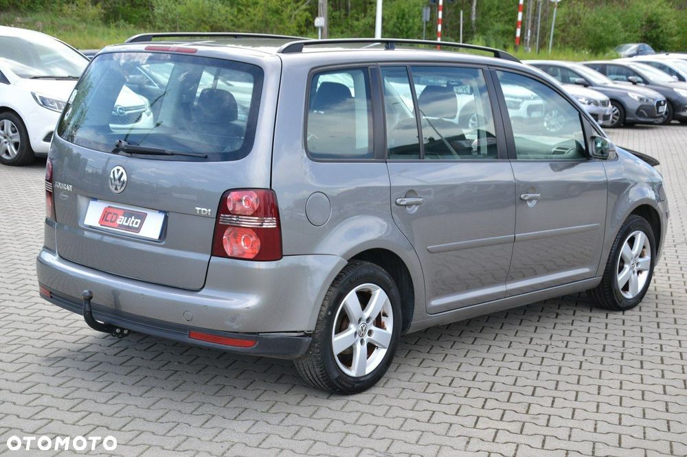 Volkswagen Touran - 7