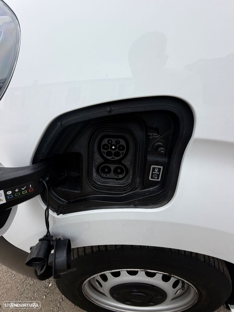 Fiat E SCUDO FOURGON 136 75 KWH LONGA PRO LOUNGE - 19