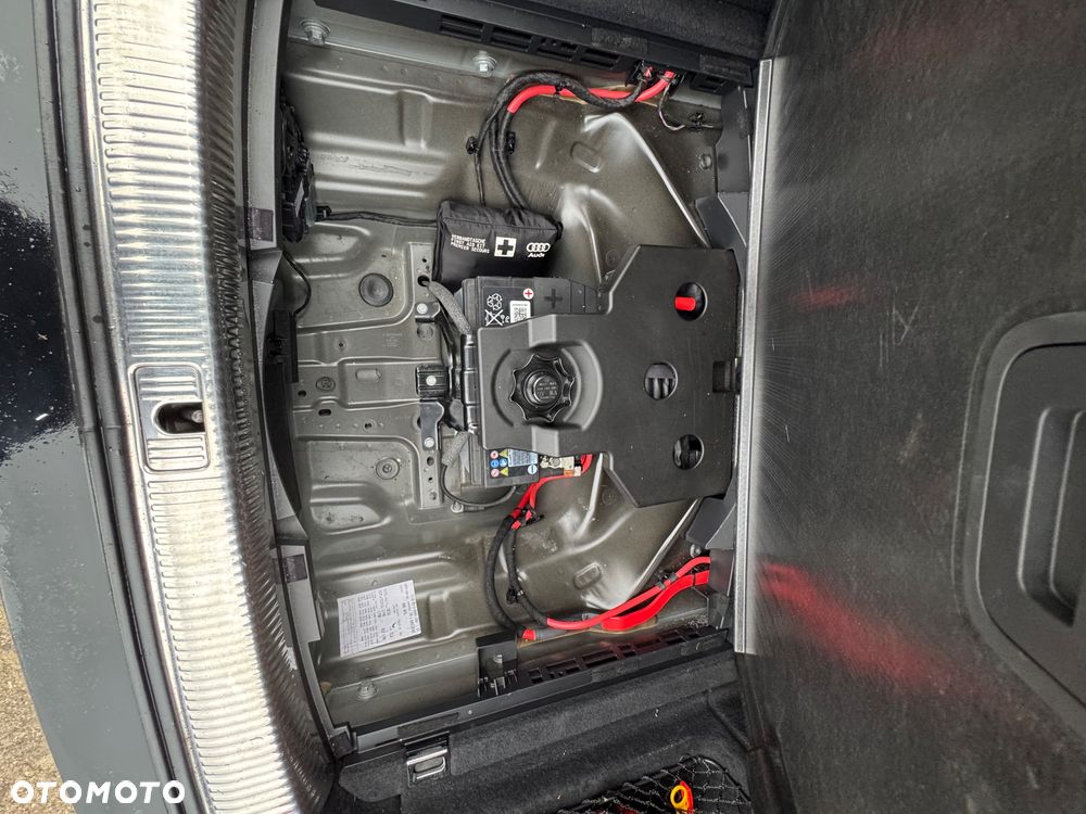 Audi A4 Avant 40 TDI S tronic - 10