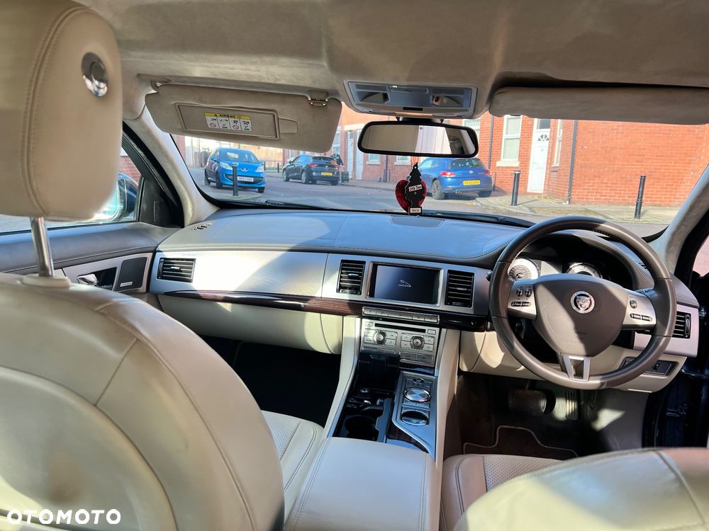Jaguar XF 3.0 V6 S Portfolio - 7