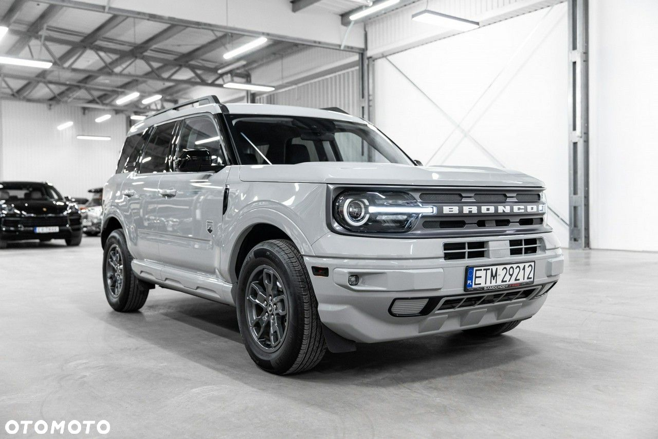 Ford Bronco - 6