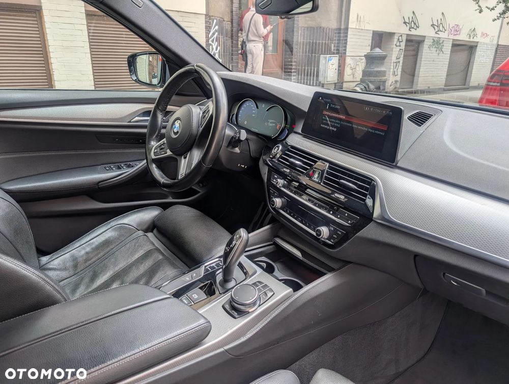 BMW Seria 5 540d xDrive M Sport sport - 17