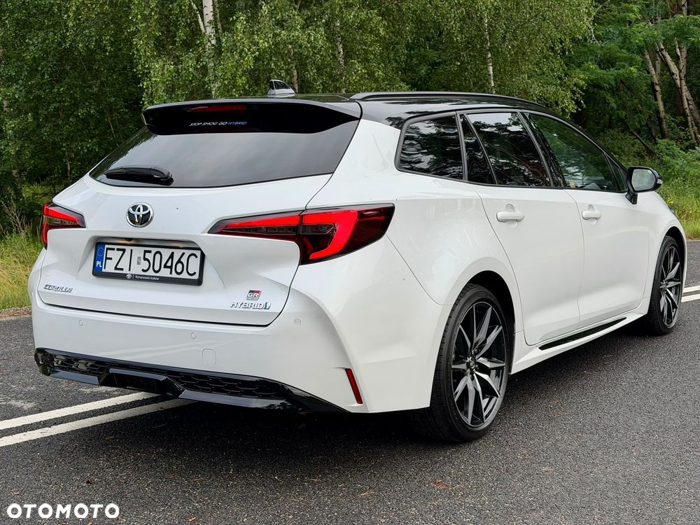 Toyota Corolla 2.0 Hybrid GR Sport Dynamic - 22