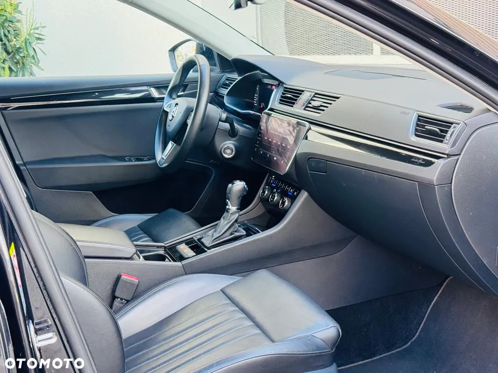 Skoda Superb 2.0 TDI L&K DSG - 27