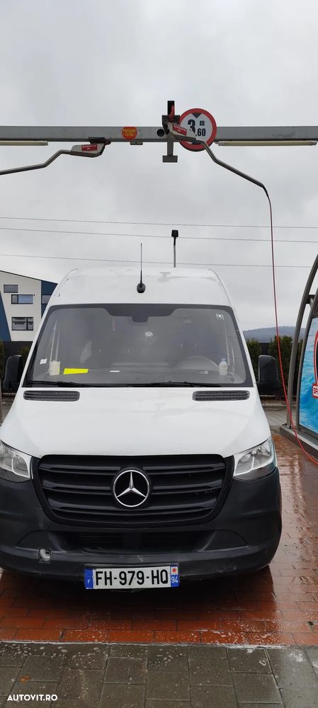 Mercedes-Benz Sprinter - 1