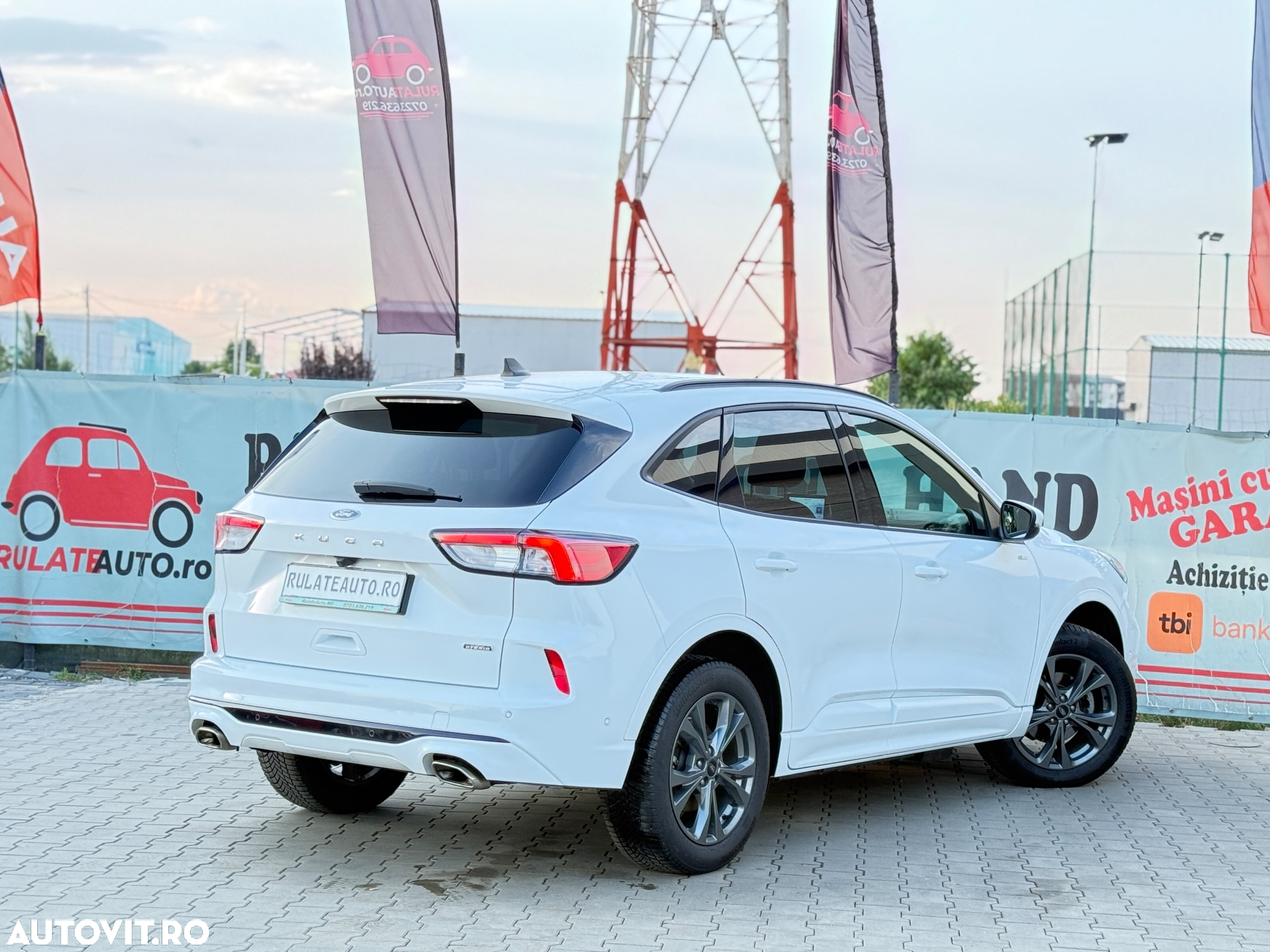 Ford Kuga 2.5 Duratec PHEV ST-LINE X - 4