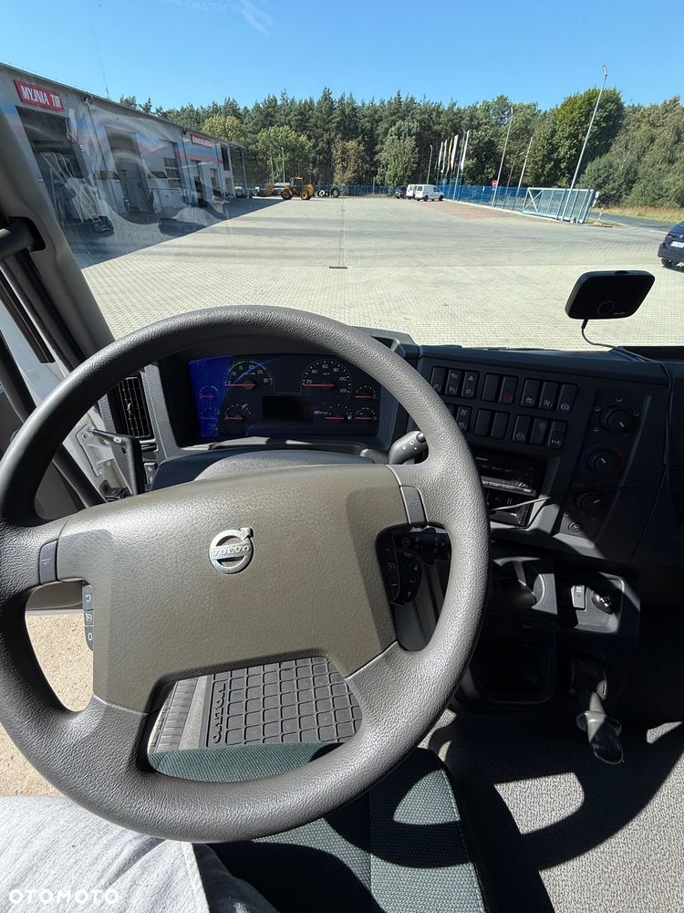 Volvo FL - 7