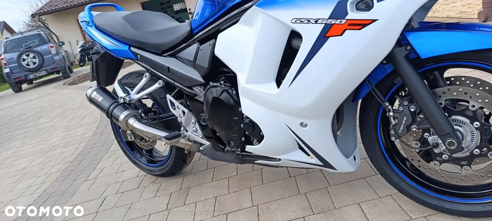 Suzuki GSX - 30