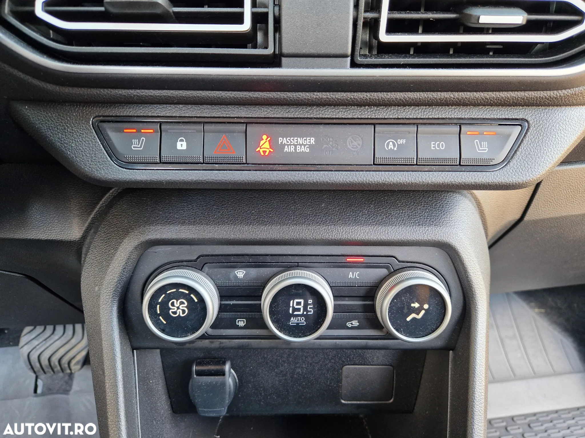 Dacia Logan TCe 90 CVT Prestige - 8