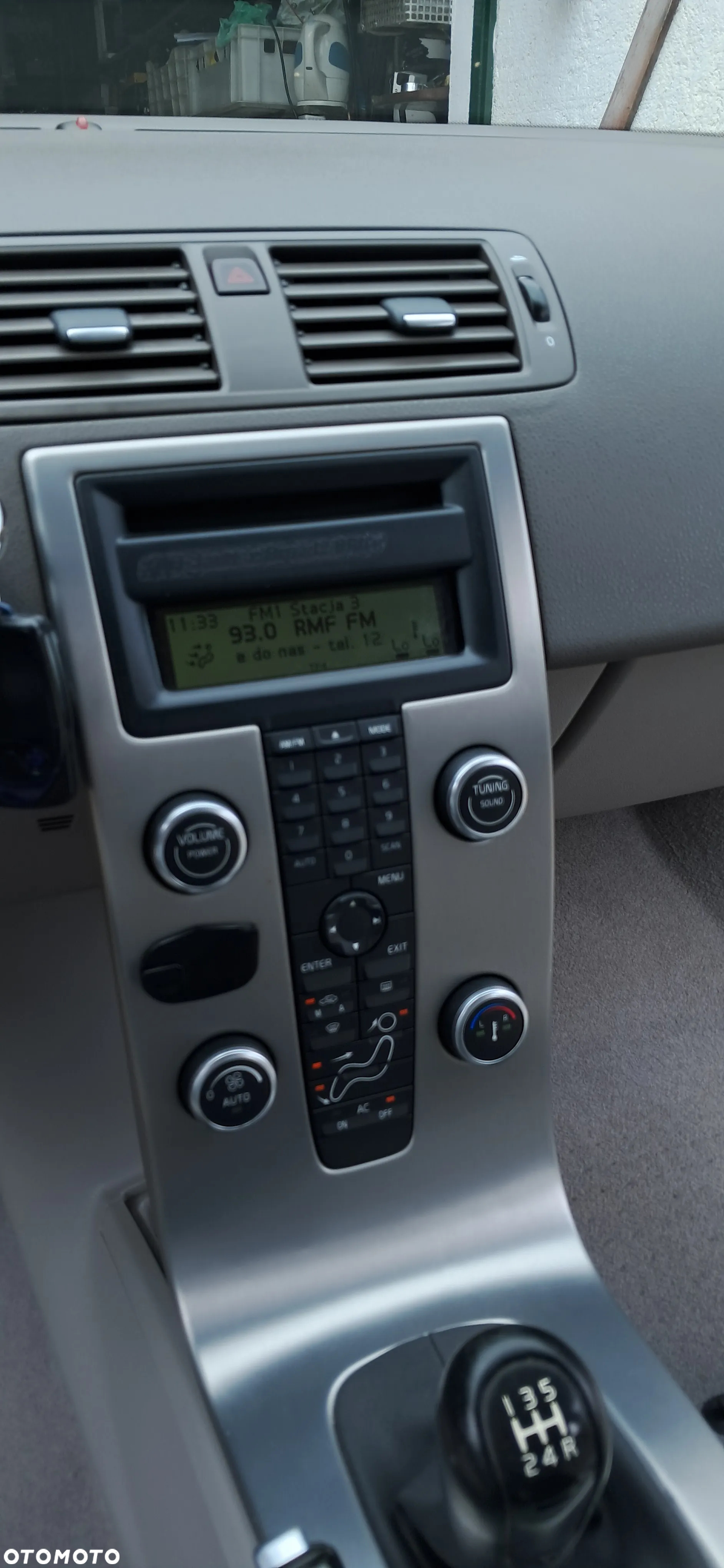 Volvo S40 1.6 - 18